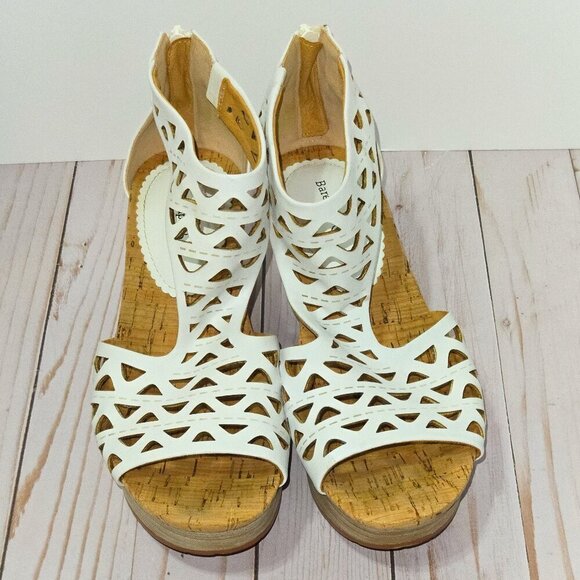 BareTraps Shoes - Baretraps Women's Miriam Wedge Sandal Size 9M with laser cut design